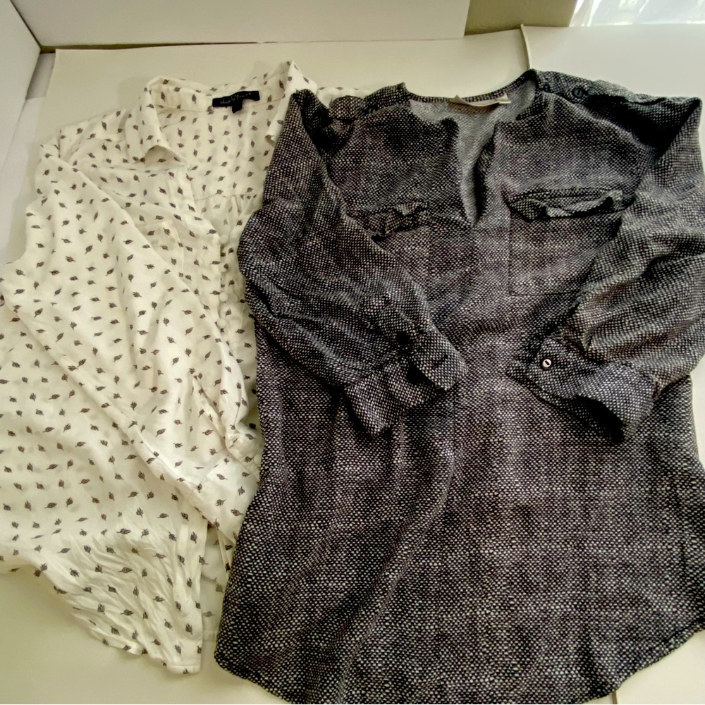 Women’s 2 pc. Shirt Bundle, Size small B4